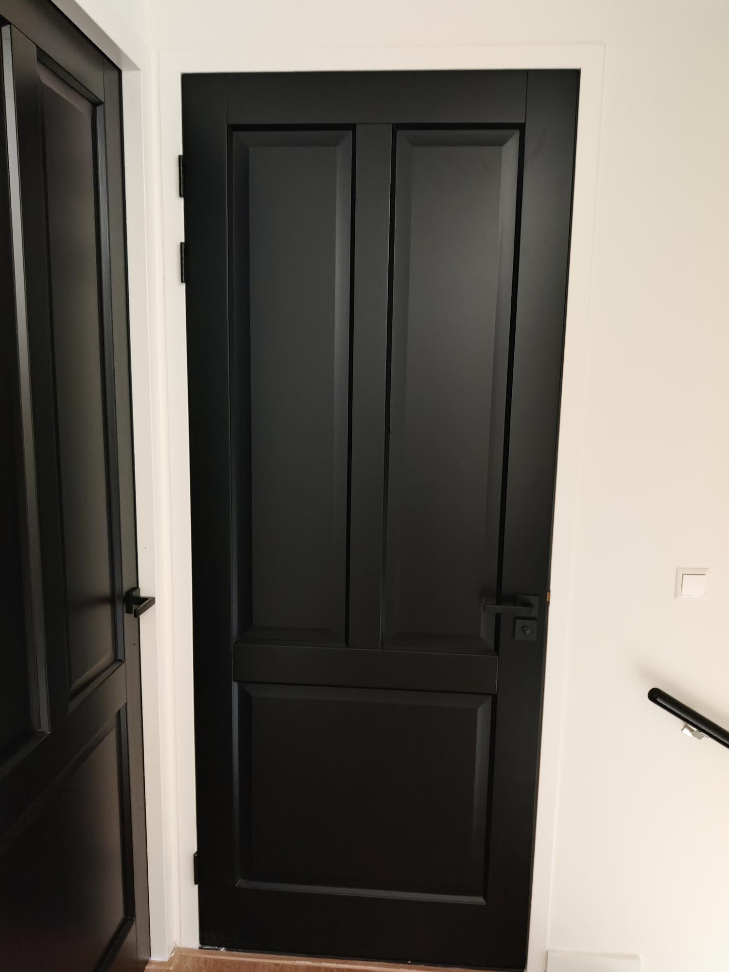 633ae0224c97a_binnendeur op locatie na spuiten.jpg